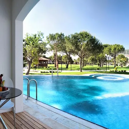 Batihan & Semesteranläggning (resort) 4*