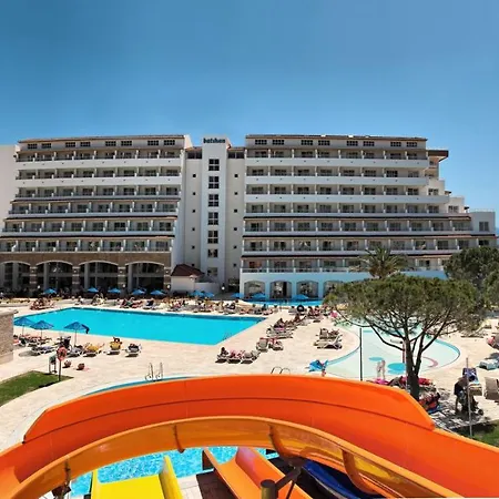 Batihan & Semesteranläggning (resort) 4*