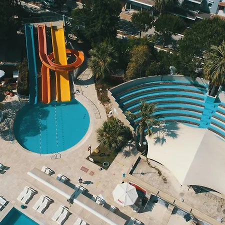Batihan & Semesteranläggning (resort) Kusadası