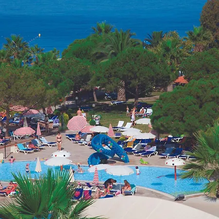 Semesteranläggning (resort) Batihan & 4*