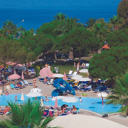 리조트 Batihan & 4*