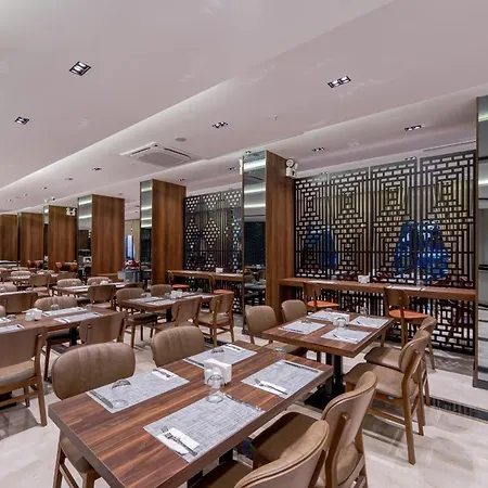 Resort Batihan & 4*