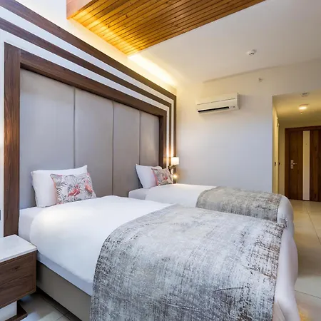 Resort Batihan & 4*
