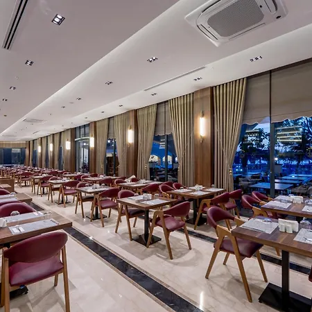Batihan & 4* Kuşadası
