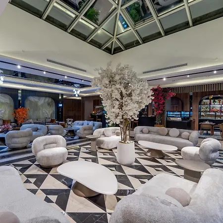 Resort Batihan & 4*