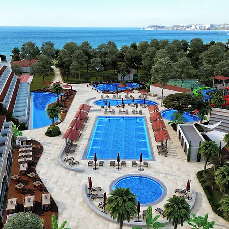 Batihan & Resort 4*