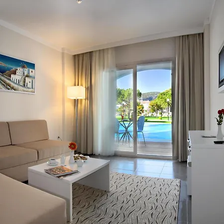 リゾート Batihan & クシャダス